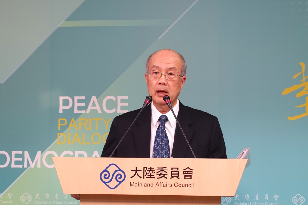 陸委會副主委詹志宏針對陸方透過招待民眾赴中旅遊介入選舉一事提出回應。(記者郜敏攝)