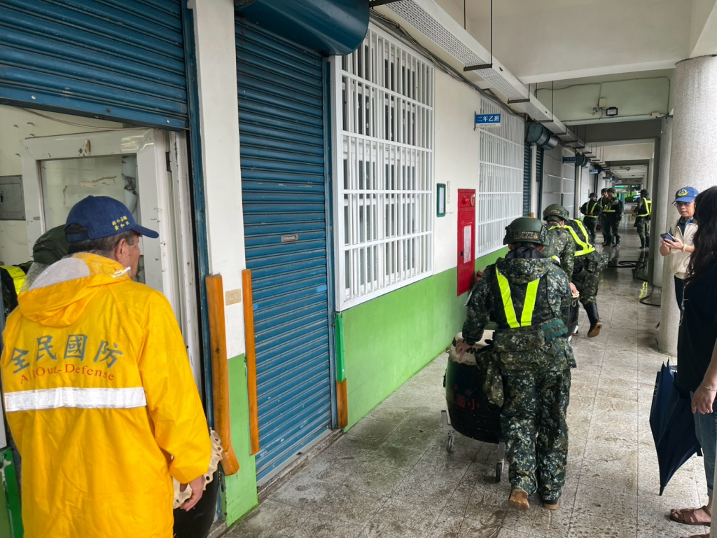 陸軍空降訓練中心挺進校園 (陸軍空降訓練中心提供)