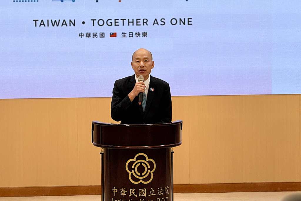 主任委員韓國瑜於國慶記者會說明本次國慶大典(賴佳欣 攝)