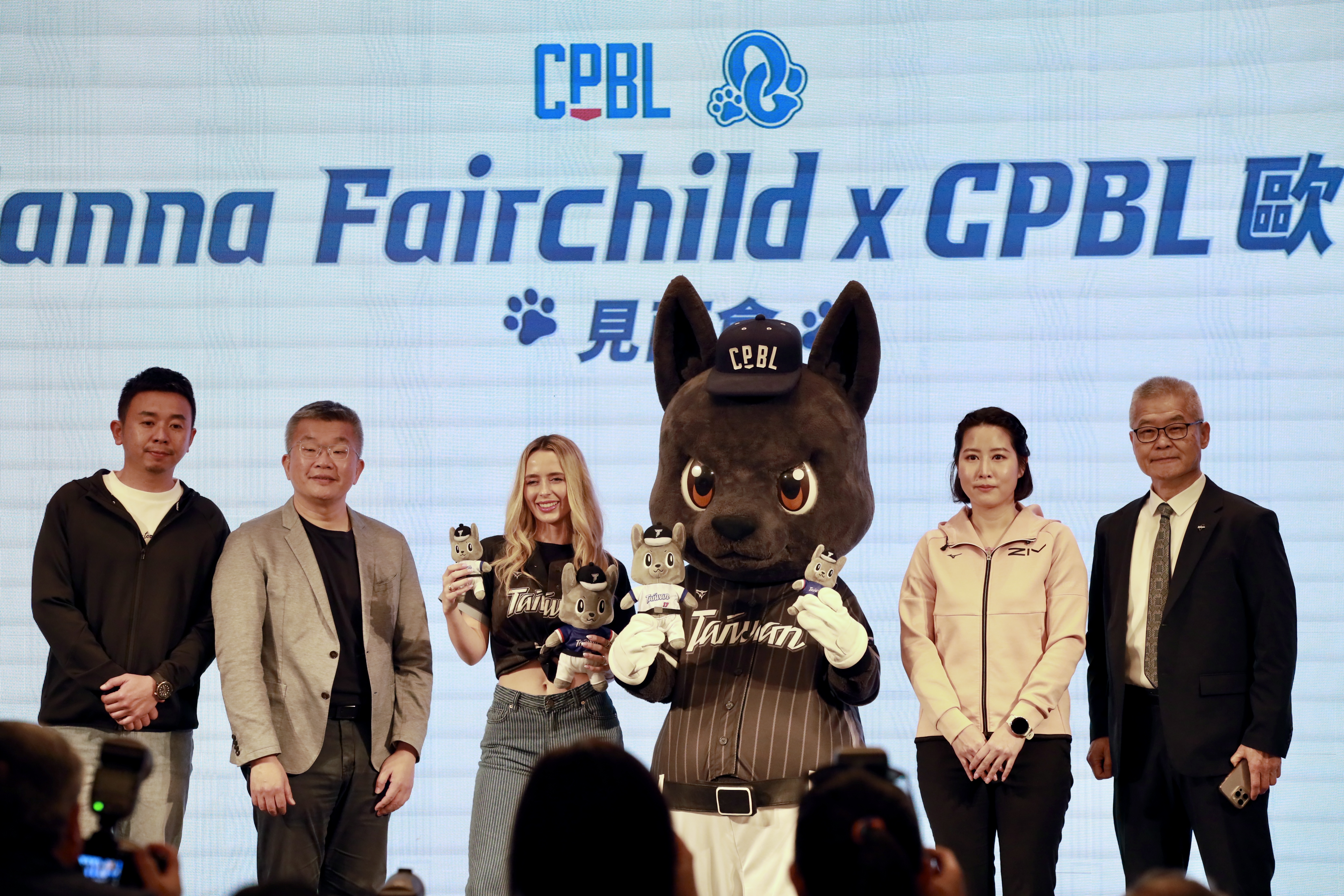 「Hanna Fairchild X CPBL歐告」見面記者會貴賓合影。