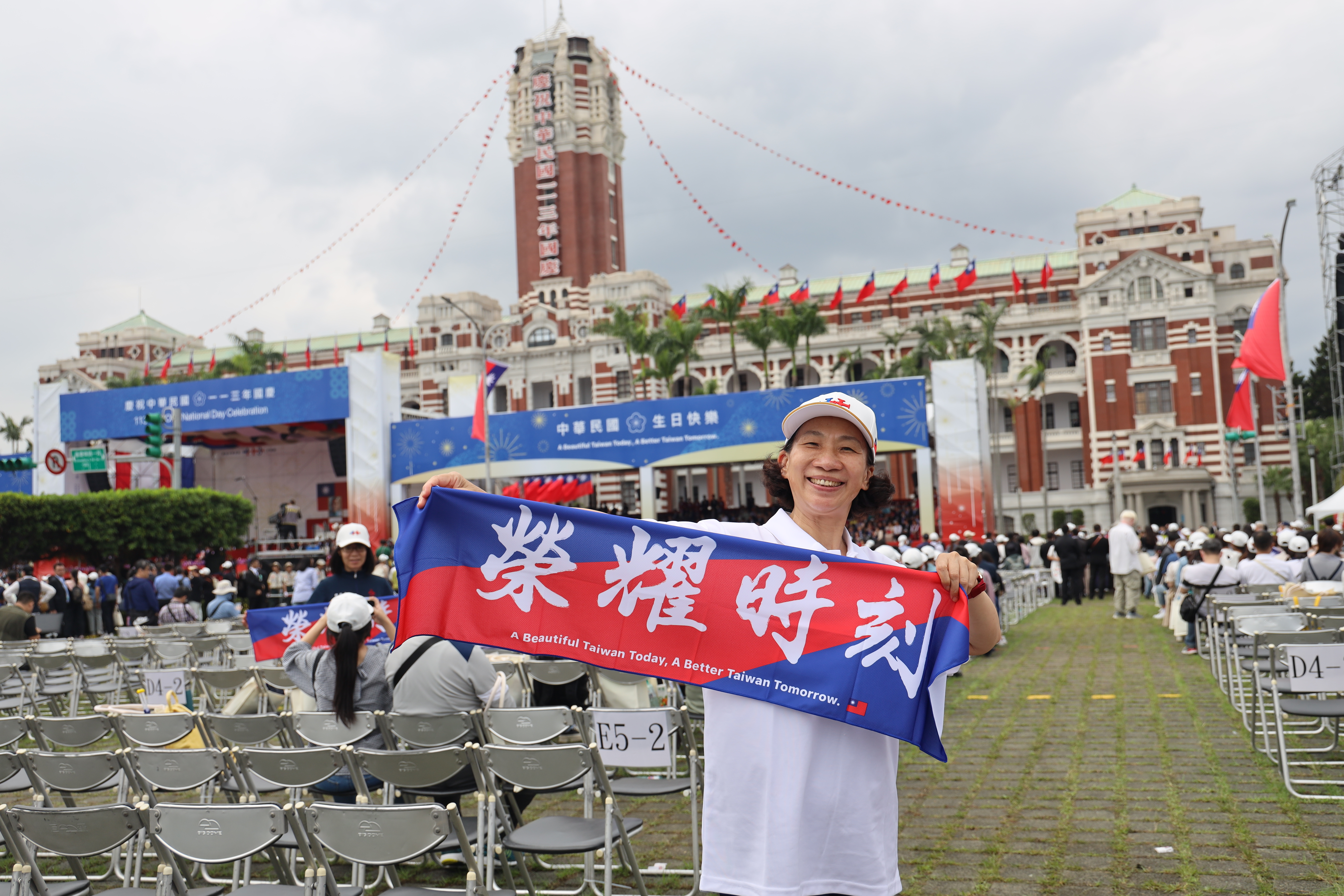 首次觀禮的許女士感到感動及開心