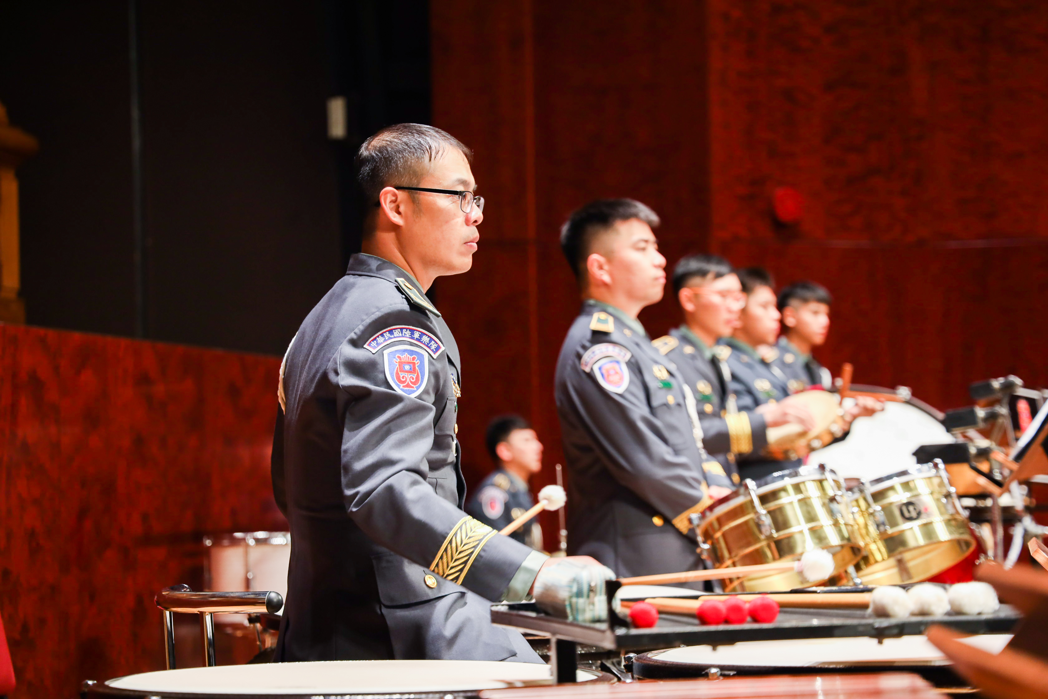 (陸軍樂隊打擊組隊員/記者洪翊暘攝)