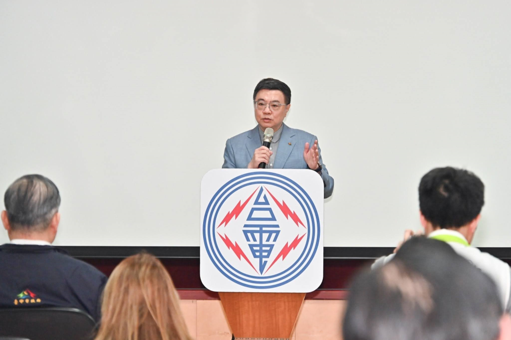 行政院長卓榮泰到中火視察(行政院提供)