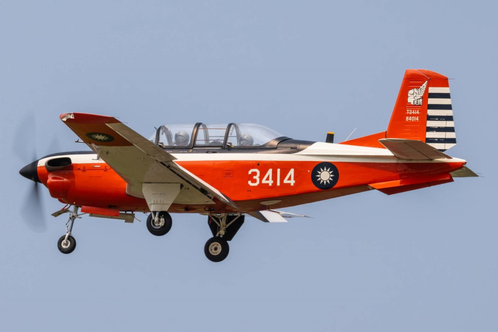 T-34C型教練機(IDF經國號臉書粉絲專頁提供)